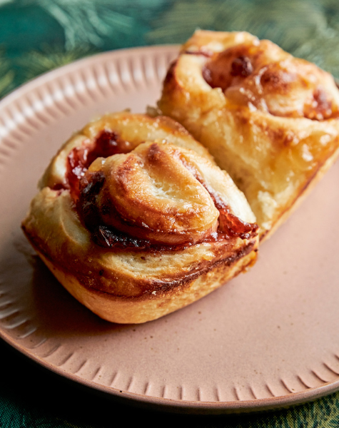 Candied cranberry buns