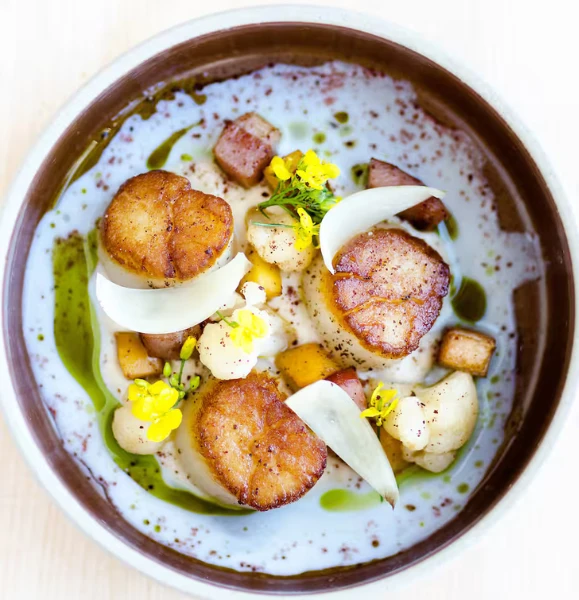 Assiette gastronomique petoncle