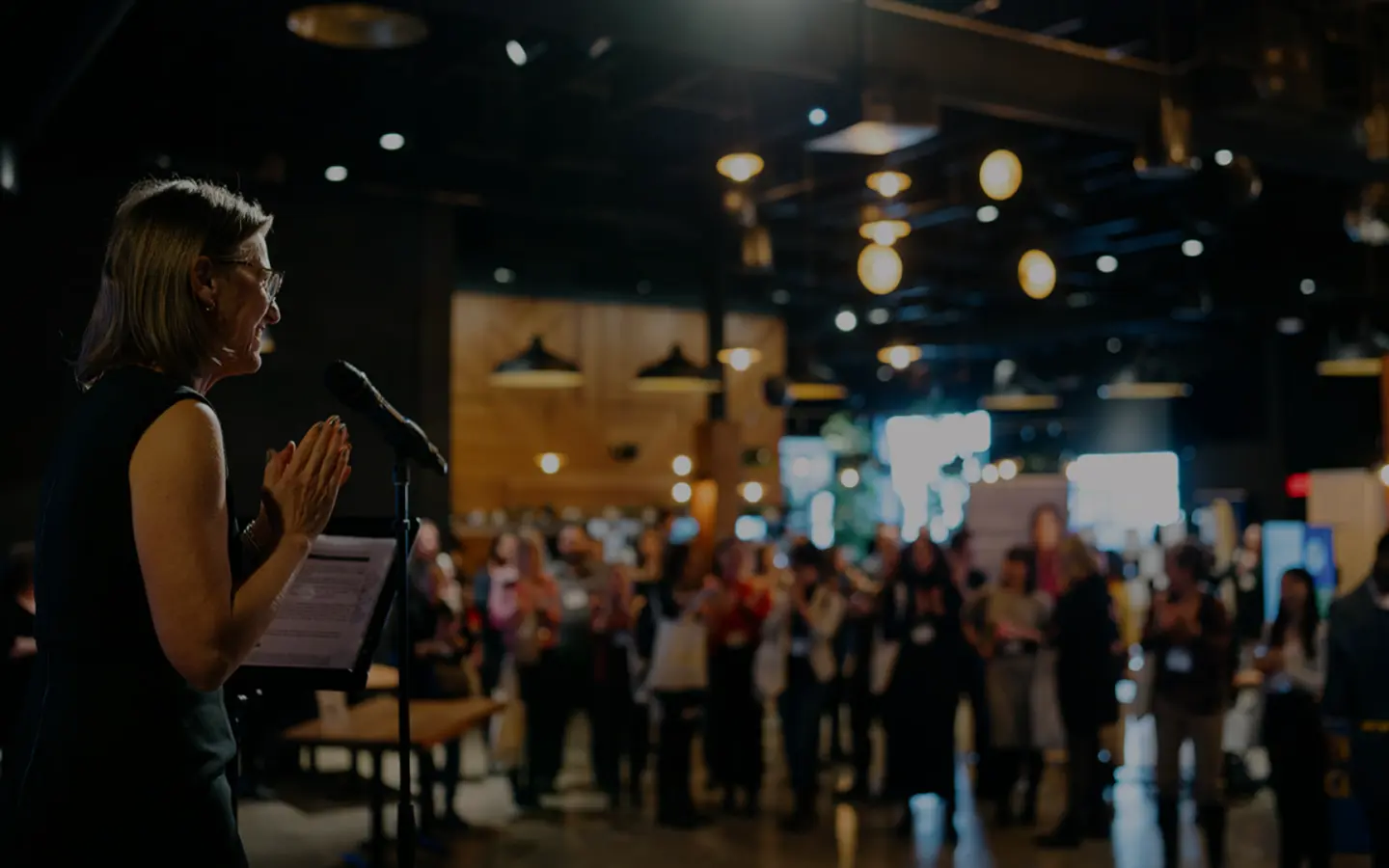 AQM RDV inst 2025 Visuel Fond E Filtre Noir 1920x1080 LR