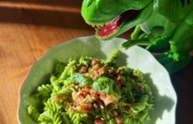 Pates de dinosaure au pesto d epinard 475x600 1756479534