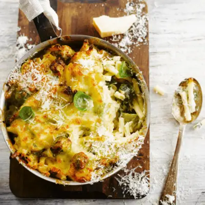 Macaroni aux choux de Bruxelles et gratin de parmesan