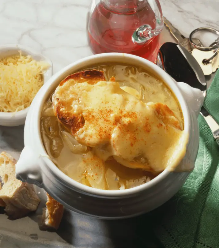 Soupe oignon gratine
