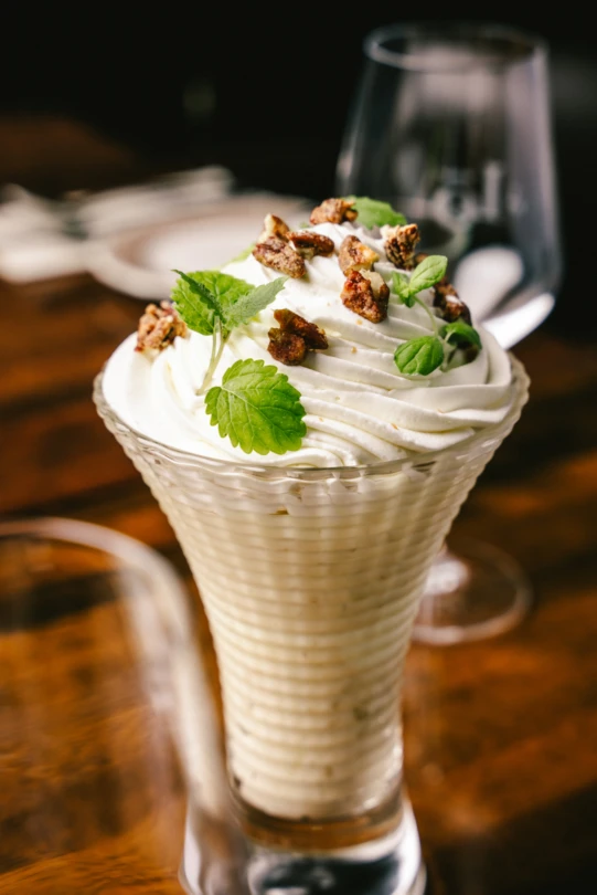 25 Louise Taverne Sundae00 Parfait glace a labsinthe