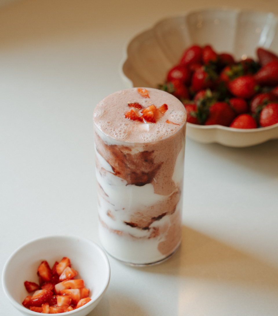 Strawberry shortcake-style smoothie